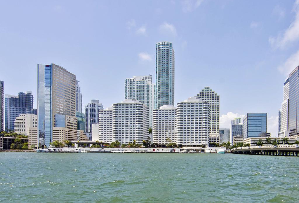 Four Ambassadors Apartments Miami Ngoại thất bức ảnh